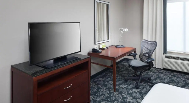 Четырёхместный номер Premium Hilton Garden Inn Frisco