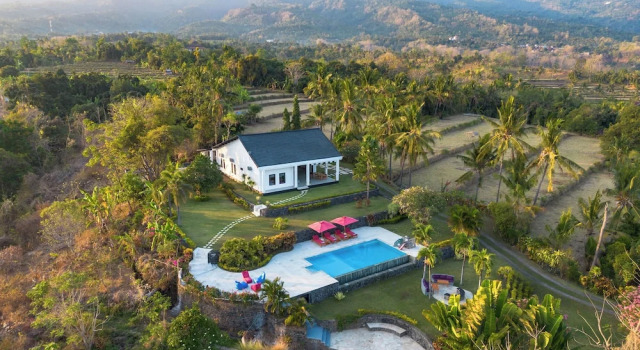 Вилла Villa Bloom Lovina by Villa Finder