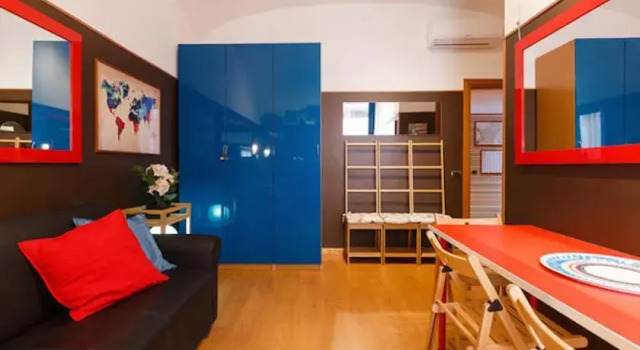 Mirror House
