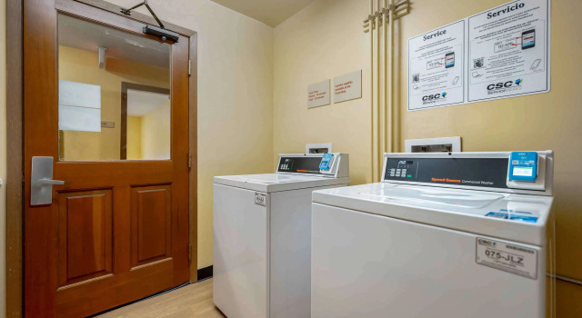 TownePlace Suites Chicago Elgin/West Dundee, Rezerwuj Hotel Hotele w Elgin z basenem, Basen
