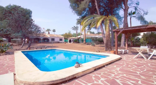 Вилла Rosal in El Tosalet With 5 Bedrooms and 3 Bathrooms