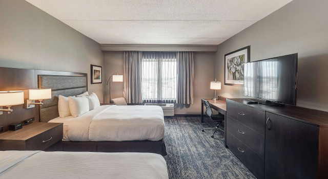 DoubleTree by Hilton Bloomington, Book Hotel Bloomington Illinois