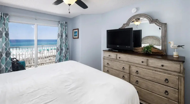 Gulf Dunes 304- Saltwater Solace, Забронировать Отель Отели Форт-Уолтон-Бич с парковкой, рядом с Пирс на острове Окалооса, Парковка