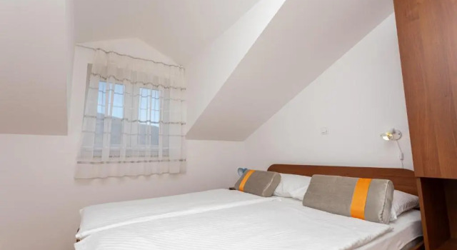 Apartments Jasna II, Prenota Appartamento Hotel a Isole Quarnerine con parcheggio, Parcheggio
