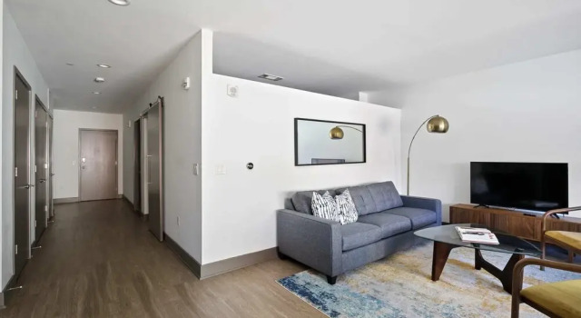 THE GRAND - Modern DT Apts with Free Parking by Zencity