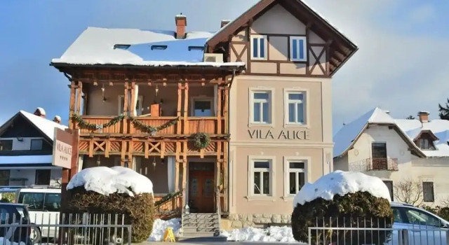 Alice Chalet Bled, Забронировать Шале Отели Гореньска 3 звезды, 3*
