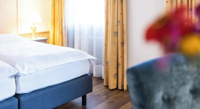 Двухместный номер Comfort с балконом и с видом на горы Hotel La Cruna