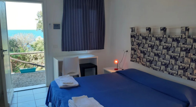 Трёхместный номер Standard с видом на море Hotel Grotte del Paradiso