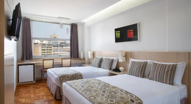 Четырёхместный номер Superior Normandy Hotel