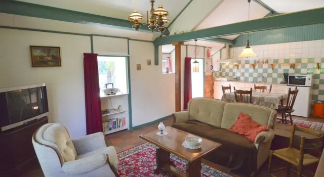 Cozy Holiday Home in Bergen op Zoom with Garden, Prenota Casa vacanze Cottage a Noord-Brabant, Cottage