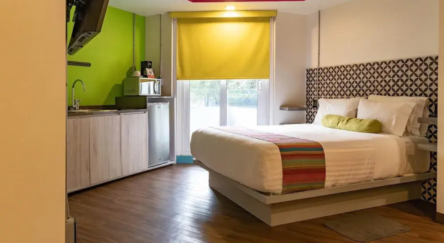 Двухместный люкс с балконом Hotel VIVE MX cuauhtémoc CDMX, Trademark by Wyndham
