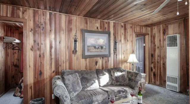 Pine Cabin, 2 Bedrooms, Fireplace, Midtown, Sleeps 6, Забронировать Отель Руидозо Нью-Мексико