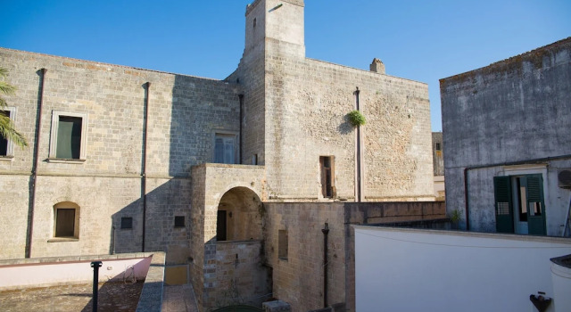 Piazzetta San Giovanni Specchia, Buchen Sie Bed & Breakfast Hotels im Zentrum von Specchia, hotels im Zentrum von Specchia