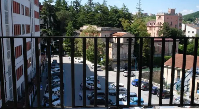 Deluxe Zimmer mit Balkon und mit Stadtblick PVrooms