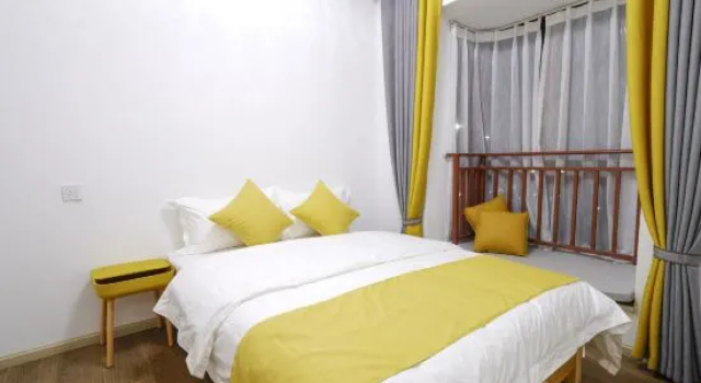 Люкс с 3 комнатами Kunming Yangguang Haian Homestay
