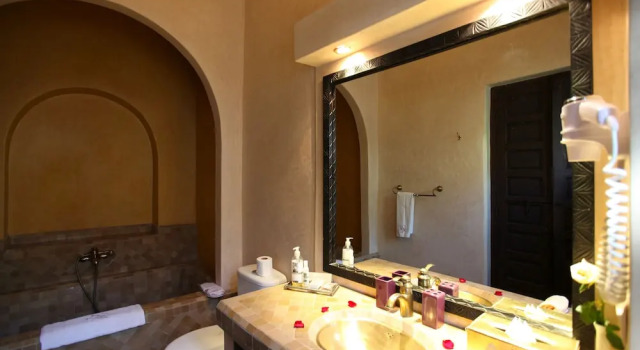 Camera Standard Riad Monceau
