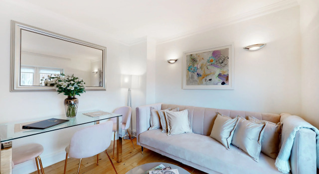 Stay In Bond Street