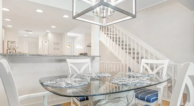 Dog-friendly Oceanfront Townhouse With Covered Balcony, Views, Pool & AC, Забронировать Дом для отпуска Амилия Jacksonville Coast