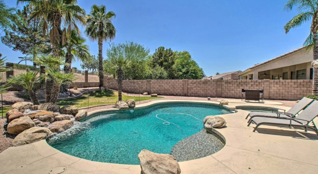 Chandler Retreat w/ Pool, Hot Tub & Grill!, Prenota Casa vacanze Chandler 