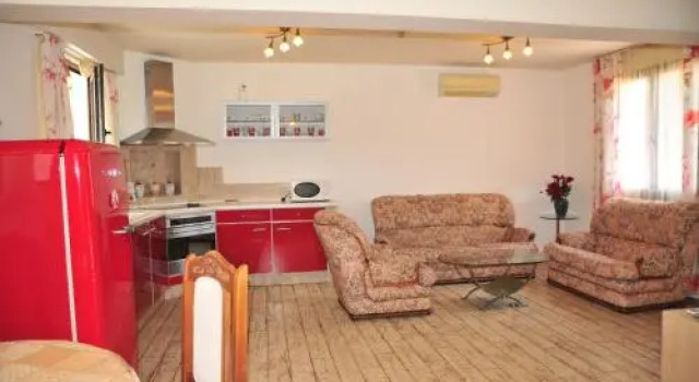 Secret Garden House, Забронировать Отель Sveti Nikola Варна, рядом с Технический университет Варны
