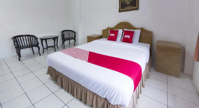 OYO 1781 New Valentino, Prenota Hotel Makassar 