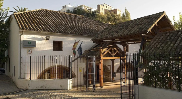 Albergue Inturjoven El Bosque, Забронировать Хостел Хостелы Sierra de Grazalema, Хостел