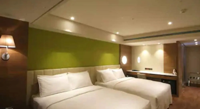 Четырёхместный семейный номер Standard The Cloud Hotel