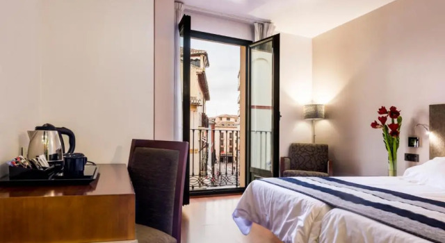 Трёхместный номер Standard Monjas del Carmen Hotel