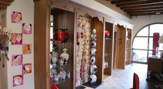 La Fabrique d'Art, Book Hotel  