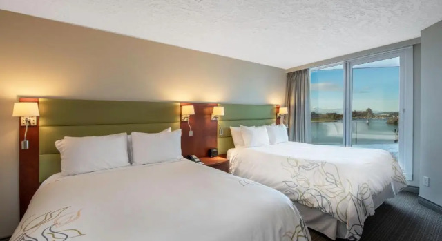 Люкс c 1 комнатой с видом на воду Victoria Regent Waterfront Hotel & Suites