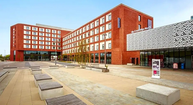Номер Superior Novotel Cambridge North