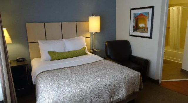 Номер Standard Sonesta Simply Suites Cleveland North Olmsted Airport