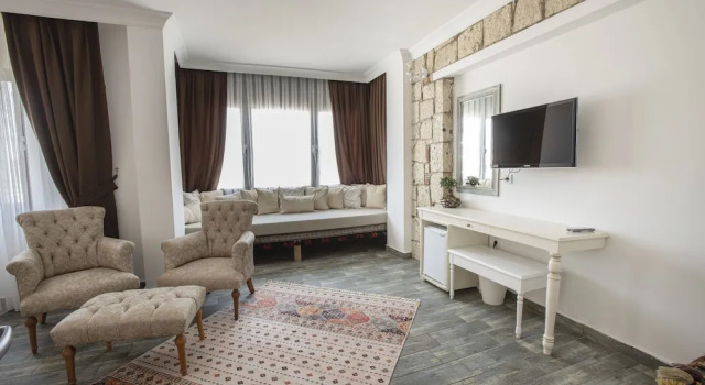 Трёхместный номер Superior Albeon Hotel