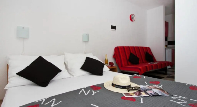 Студия Villa Yvonne