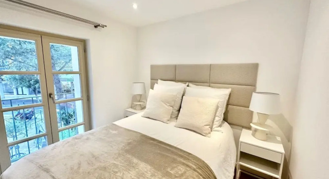 Charming Apartment - 2bd/4p - Center of St Tropez, Забронировать Апартаменты/квартира Апартаменты Сен-Тропе, рядом с Chapelle Ste-Anne, Апартаменты/квартира