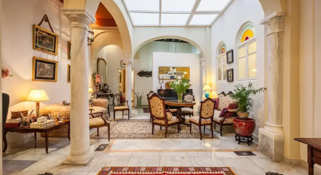 Manor House in Seville Center, Next to Roman Columns of Hercules Wifi,, Забронировать Отель Отели Севильи 3 звезды, рядом с Оспиталь-де-лос-Венераблес, 3*