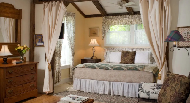 West Hill House B&B at Sugarbush, Buchen Sie Bed & Breakfast Warren 