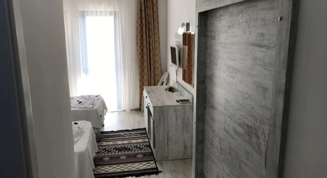 Двухместный номер Standard с балконом и с красивым видом из окна Aymes Hotel