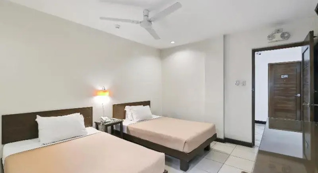 Четырёхместный номер Deluxe Governor Forbes Inn - Manila City Center