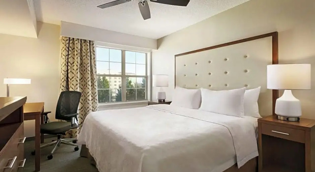 Двухместный номер Standard с видом на внутренний двор Homewood Suites by Hilton Kansas City Airport
