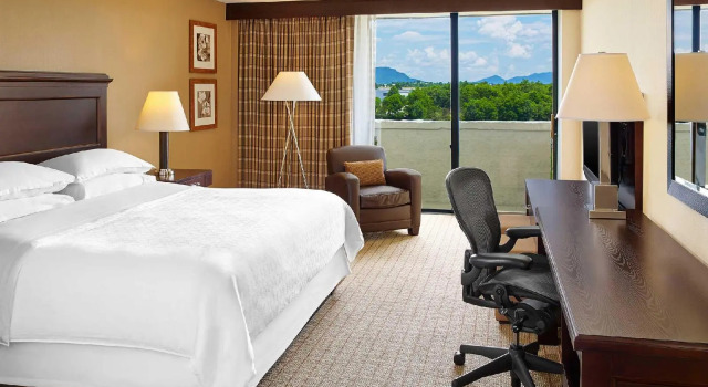 Blue Ridge Hotel and Conference Center, Buchen Sie Hotel Roanoke Virginia