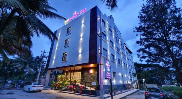 Click Hotel Vista-International Airport, Rezervovat Hotel Hotely v Bangalore s parkováním, Parkování