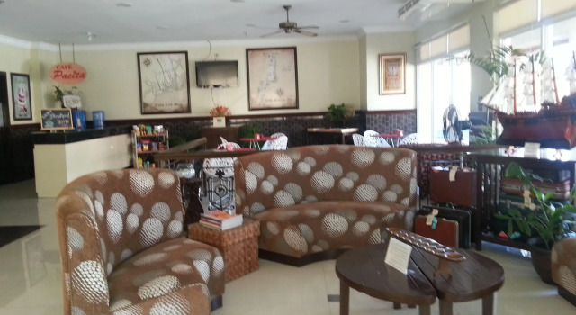 Crown Port View Hotel