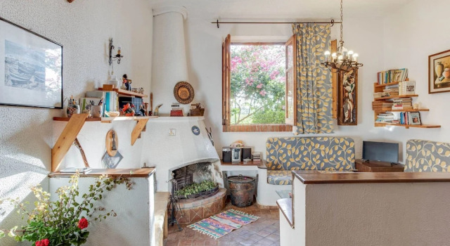 Villa in Partinico Near the Beach, Book Villa Hotels in Sicily with Parking, Parking