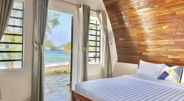 Четырёхместное бунгало рядом с пляжем Resort Hoa Loi