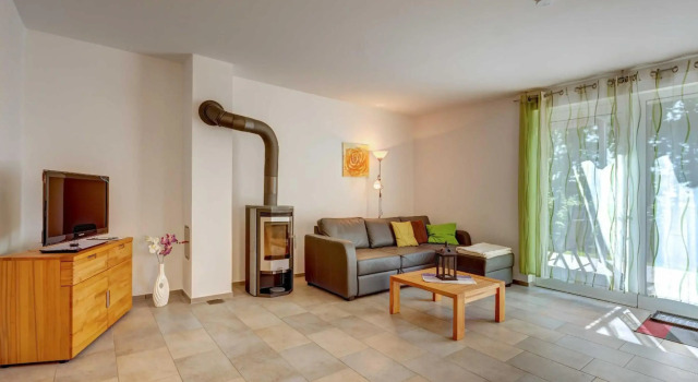 Haus Werder Wohnung 1 mit Kamin, Book Hotel Zinnowitz Usedom