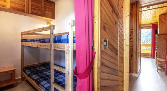 Appartement Méribel, 2 pièces, 4 personnes - FR-1-355-122, Забронировать Апартаменты/квартира Мерибель-ле-Альё Лез-Аллю, рядом с Горнолыжный курорт Trois Vallees