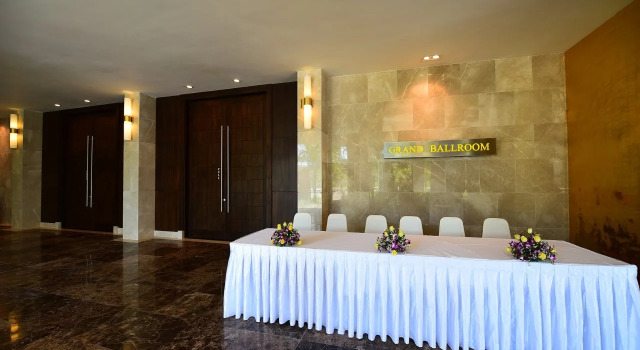 The Thingaha Nay Pyi Taw, Prenota Hotel Hotel a Naypyidaw Union Territory con parcheggio, Parcheggio