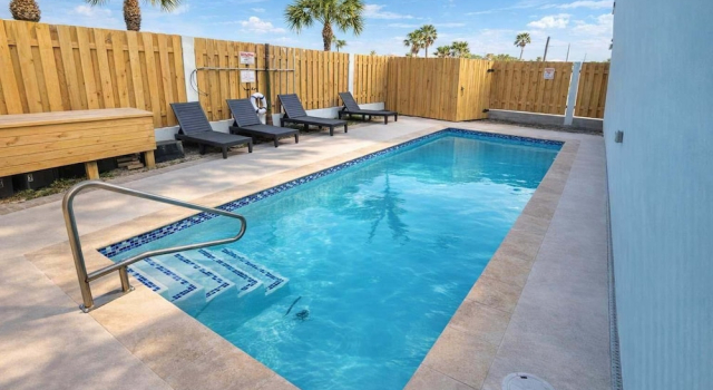 Апартаменты Villas De Laguna 2 3 Bedroom Townhouse