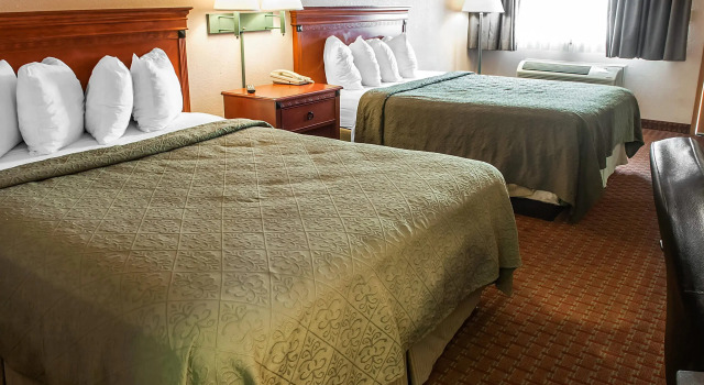 Четырёхместный номер Standard Quality Inn & Suites Las Cruces - University Area